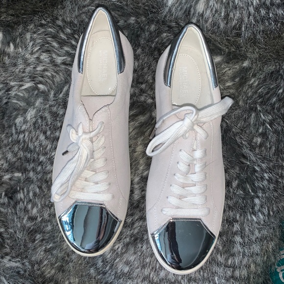 SNEAKERS - Picture 1 of 5